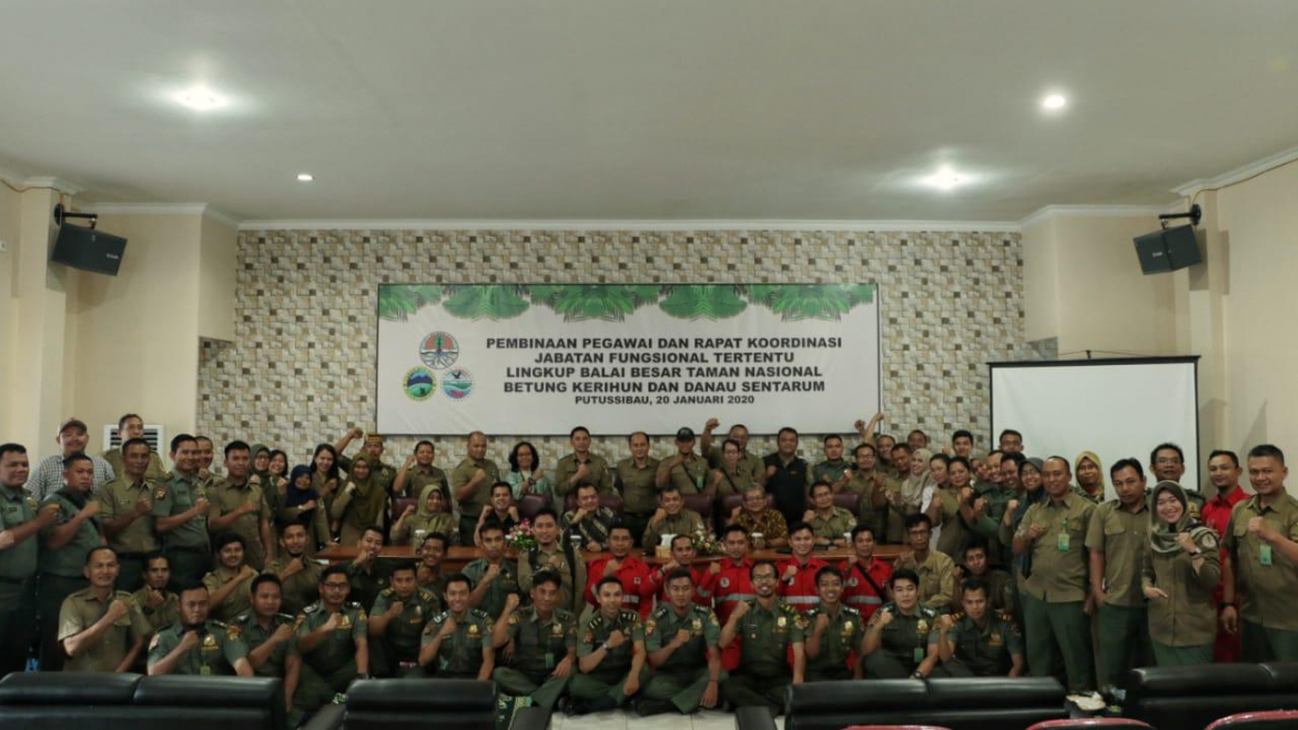 Pembinaan Pegawai Balai Besar TaNa Bentarum Sebagai Upaya Peningkatan Motivasi Kerja di Ujung Batas Negeri
